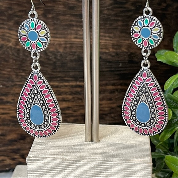 - Jewelry - Boho Earrings DOUBLE DROP silver DANGLING TEAR SHAPE multi color Shimmer